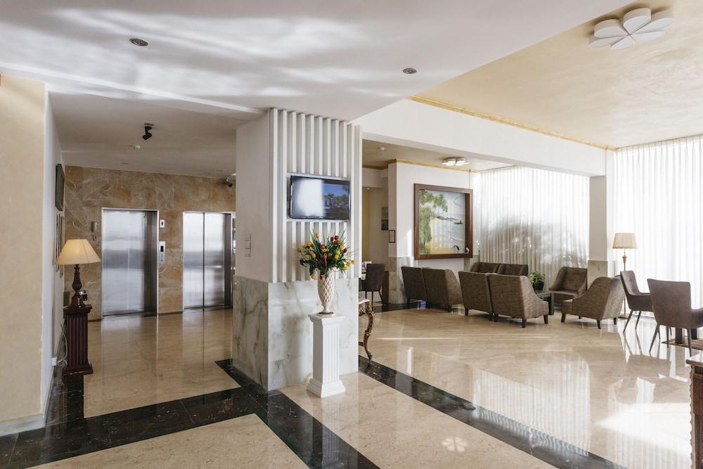 Hotel Mirage